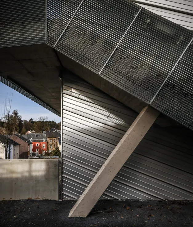 The corrugated aluminium cantilever