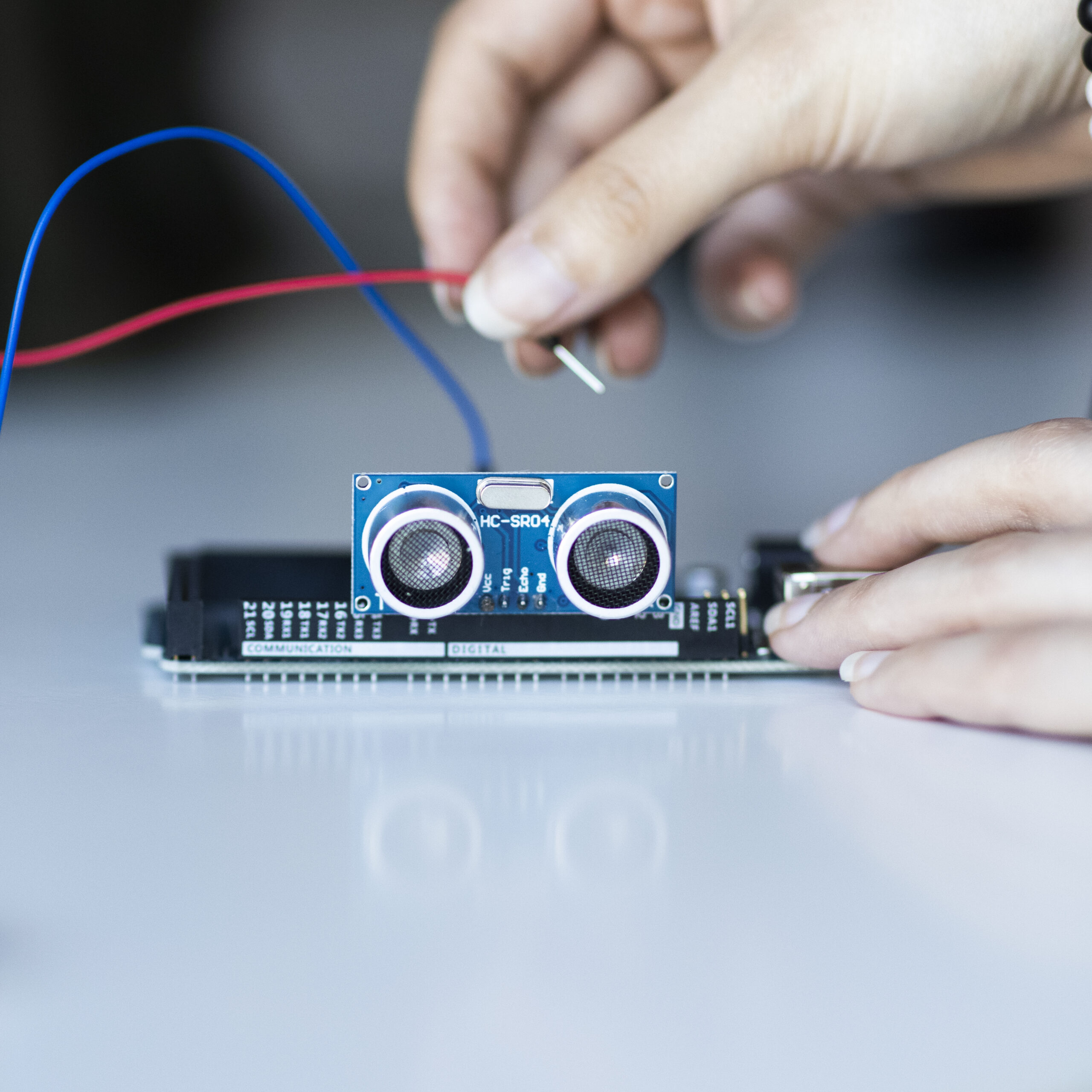 WORKSHOP • LE CORPS ET LE TOUCHER COMME INTERFACES CRÉATIVES